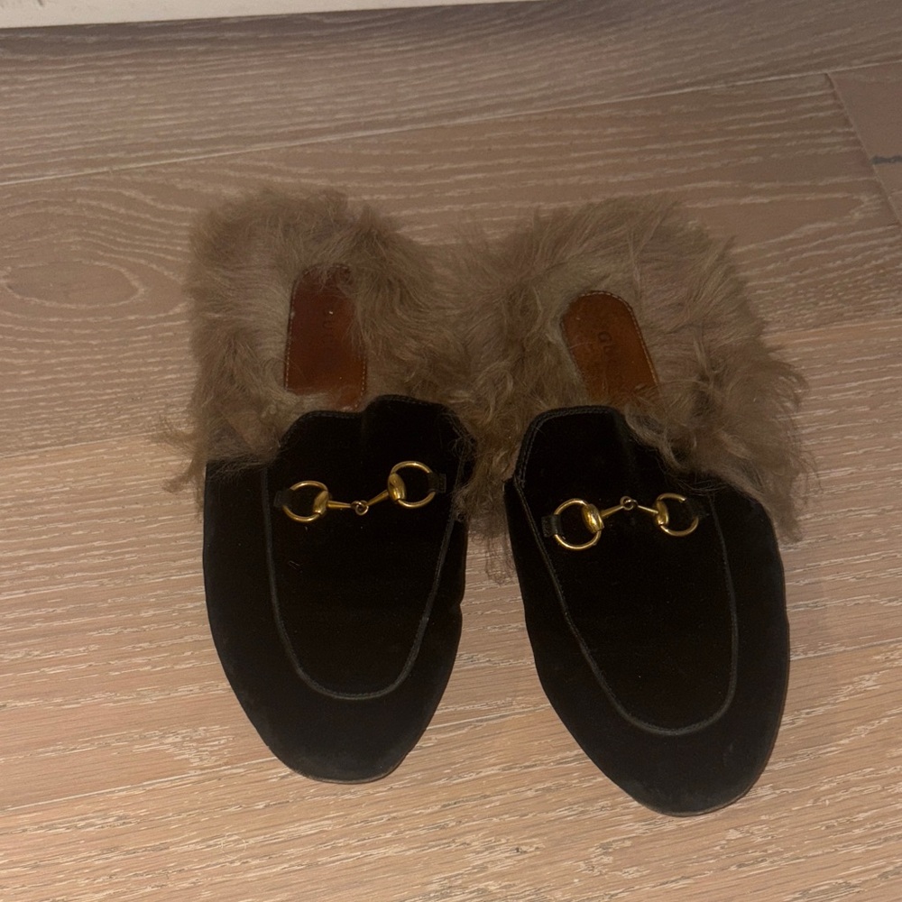 Gucci Black Loafers with Brown Fur Lining Princeton Mules